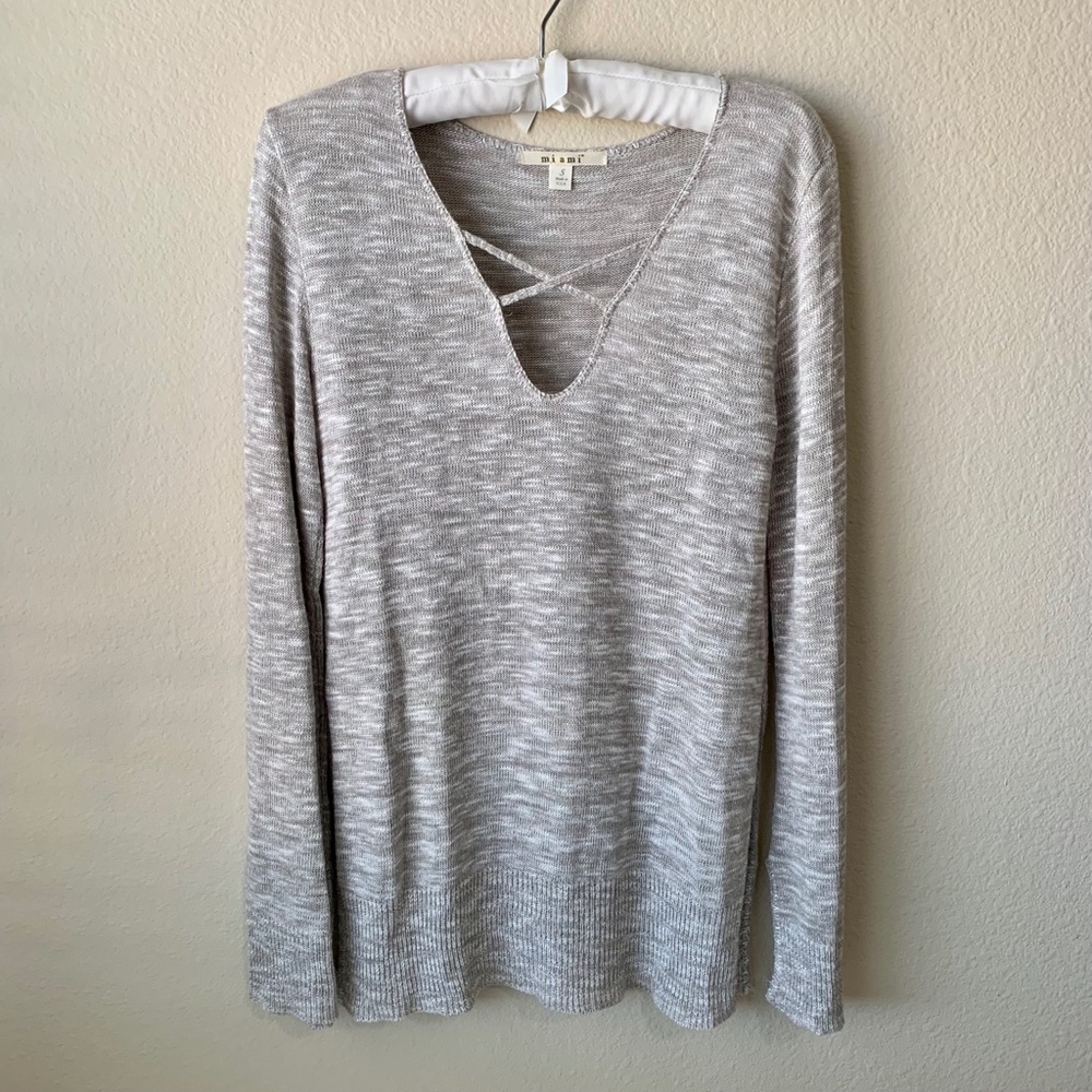 Gray Merle V-Neck Sweater Top with CrissCross Accent and Split Sleeve at Wrist S - Picture 2 of 11